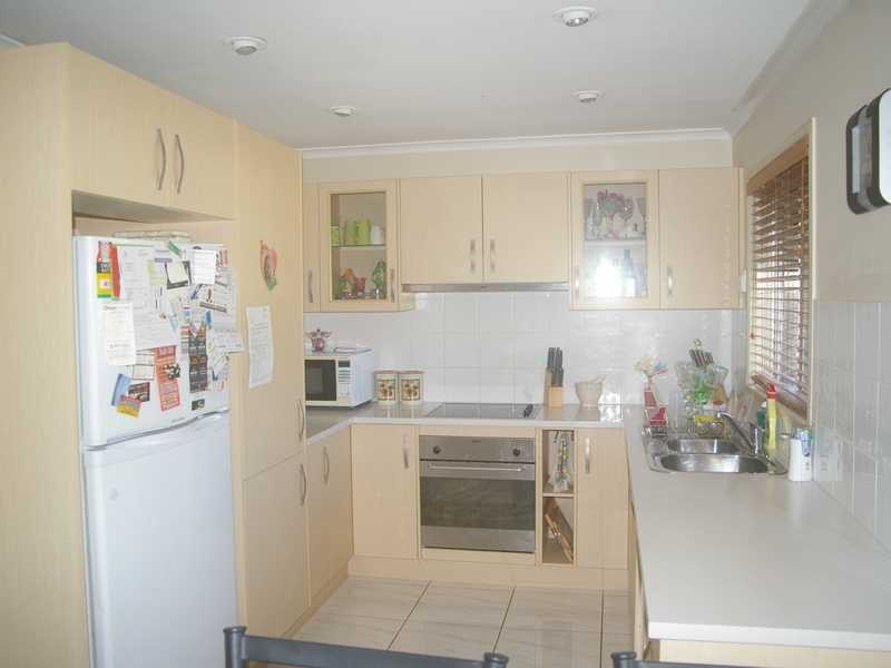 85 Lance Drive, Flinders View QLD 4305