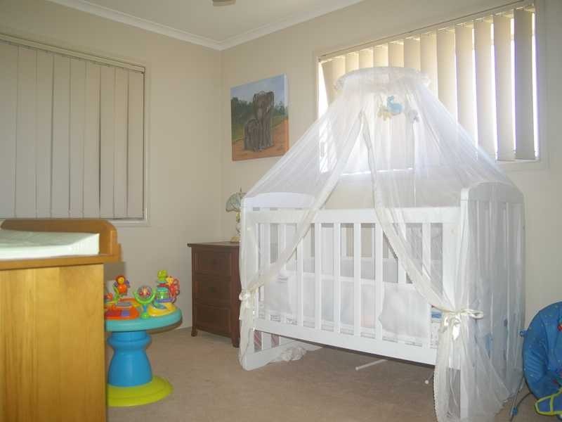 85 Lance Drive, Flinders View QLD 4305