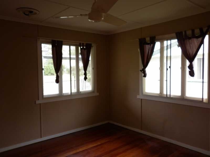 16 Grenadier Circle, Ebbw Vale QLD 4304