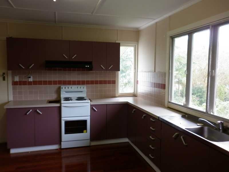 16 Grenadier Circle, Ebbw Vale QLD 4304