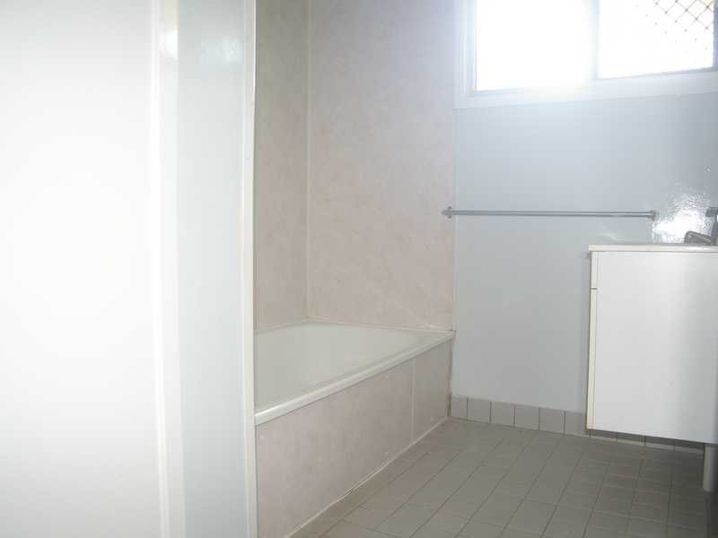 48 Price Street, Riverview QLD 4303