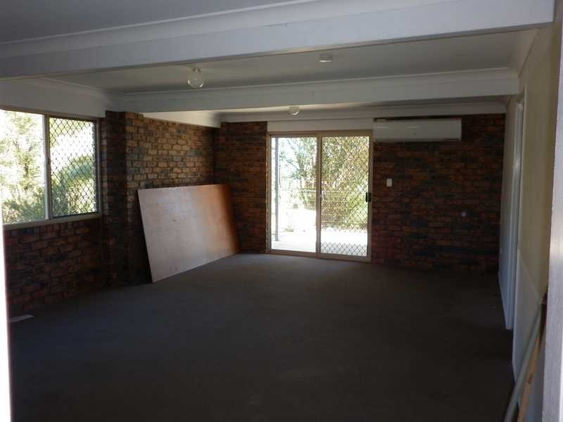32 Hall Street, Yamanto QLD 4305