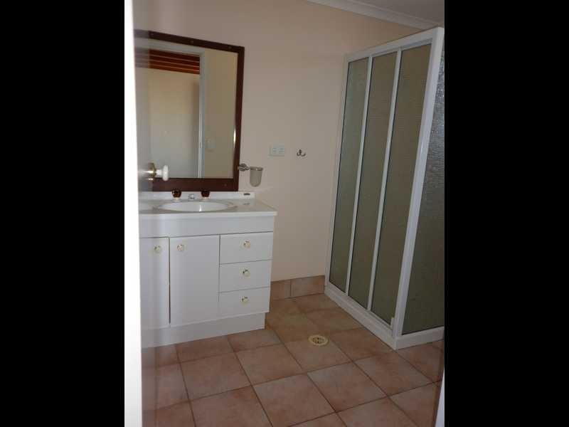 32 Hall Street, Yamanto QLD 4305
