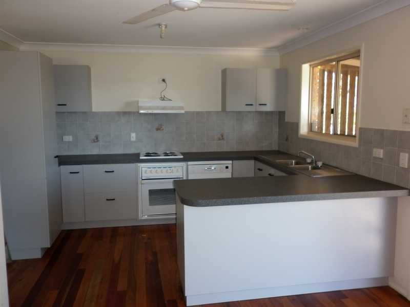 32 Hall Street, Yamanto QLD 4305