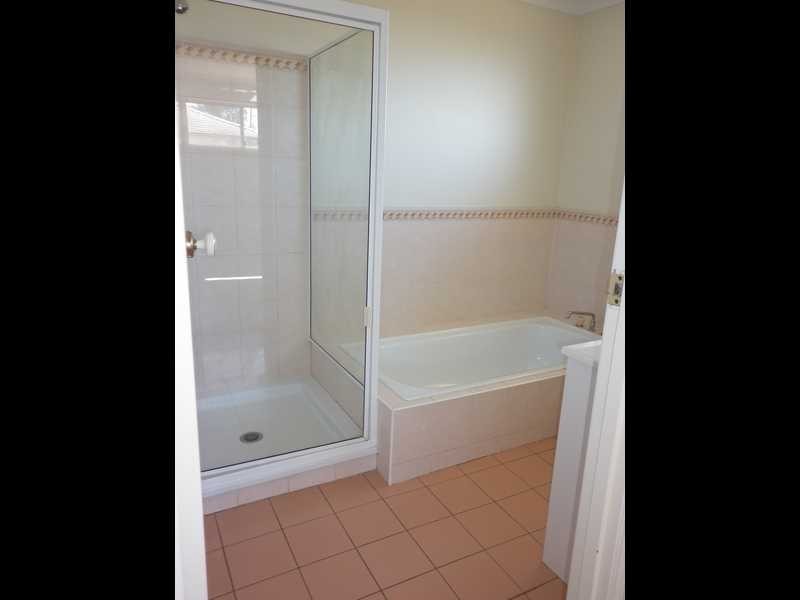 32 Hall Street, Yamanto QLD 4305