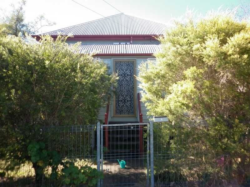 68 Cole Street, Silkstone QLD 4304