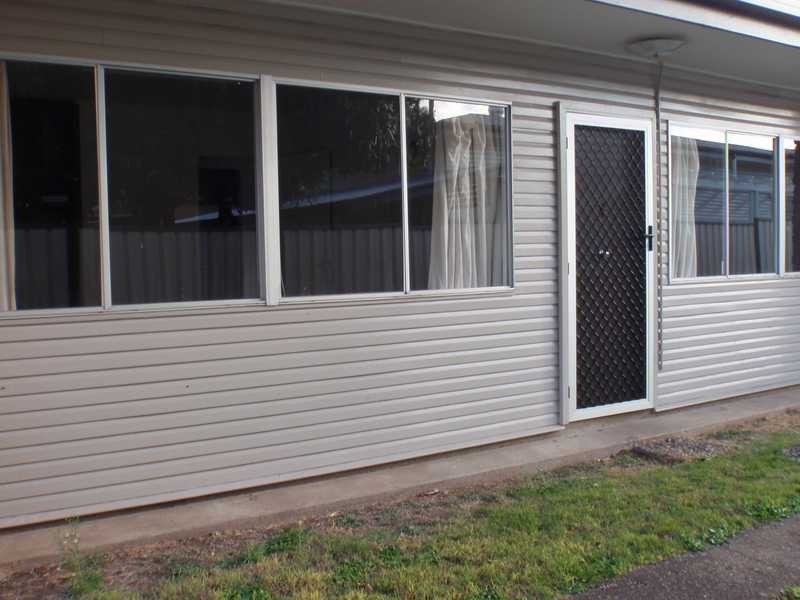 Unit 2/74 Cole Street, Booval QLD 4304