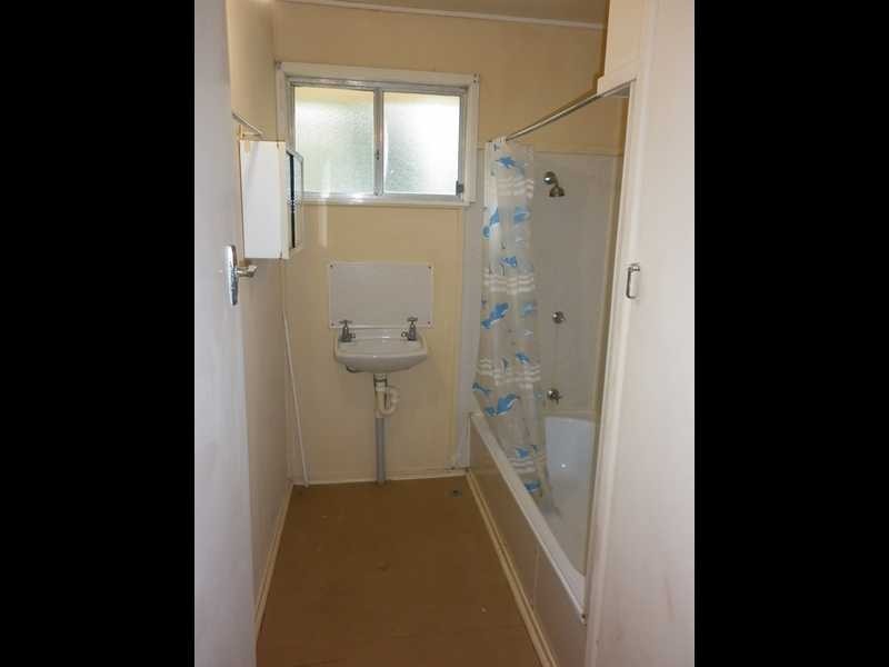 100 Thornton Street, Raceview QLD 4305