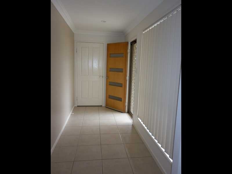 1/22 Cemetery Road, Eastern Heights QLD 4305