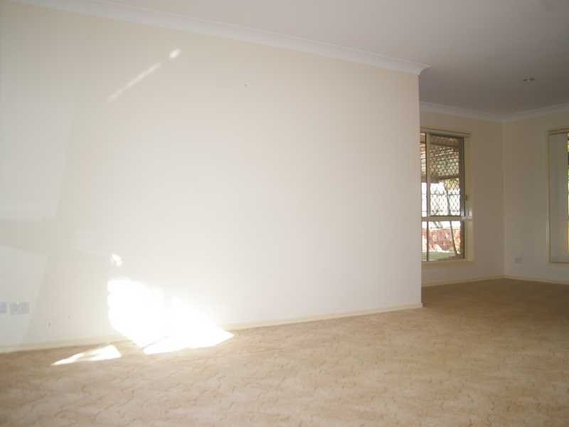 3 Catherine Place, Flinders View QLD 4305
