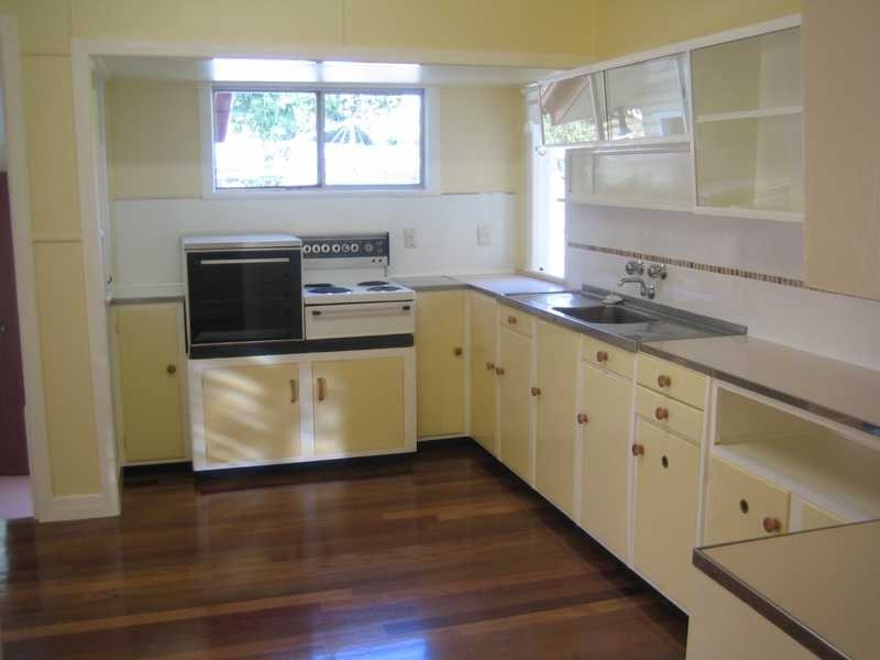 4 Ware Street, North Ipswich QLD 4305