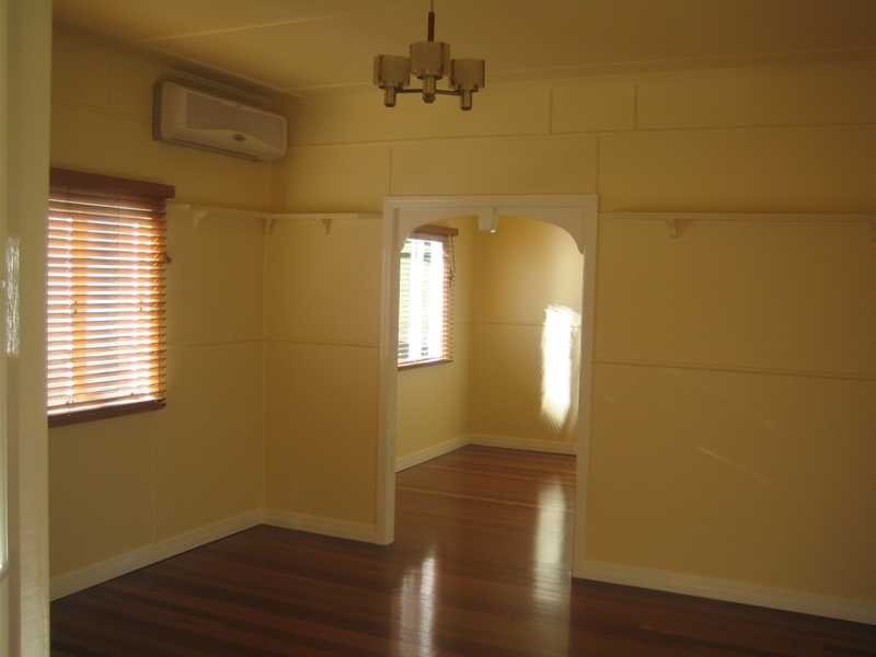 4 Ware Street, North Ipswich QLD 4305