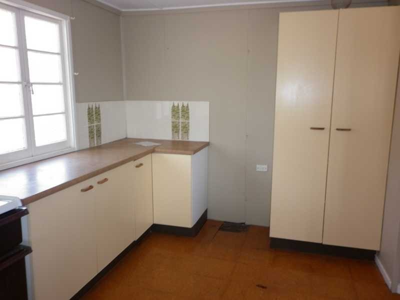 18 High Street, Ebbw Vale QLD 4304