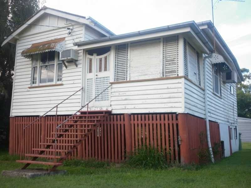 24 Sydney Street, Brassall QLD 4305