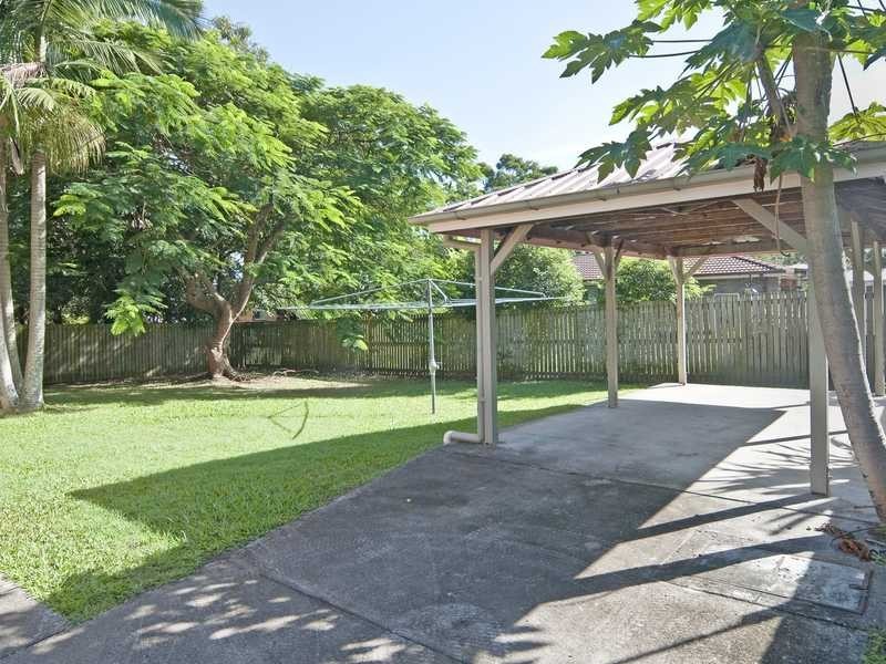 15 Brian Street, Riverview QLD 4303