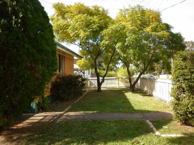 23 Hayden Street, Riverview QLD 4303