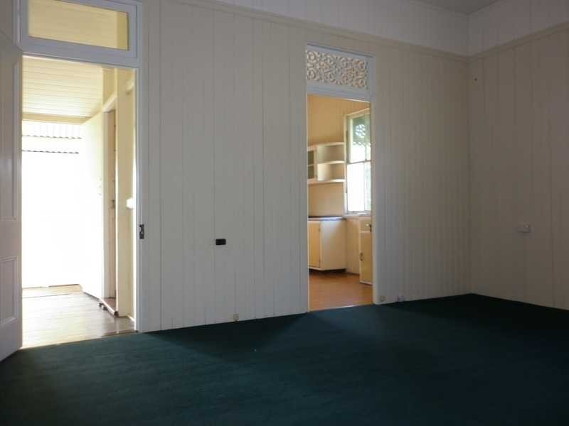 115 Thorn Street, Ipswich QLD 4305