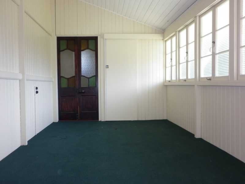 115 Thorn Street, Ipswich QLD 4305