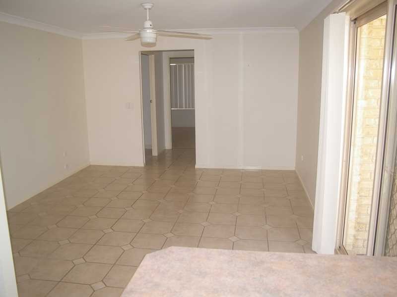 19 Oregon Close, Yamanto QLD 4305