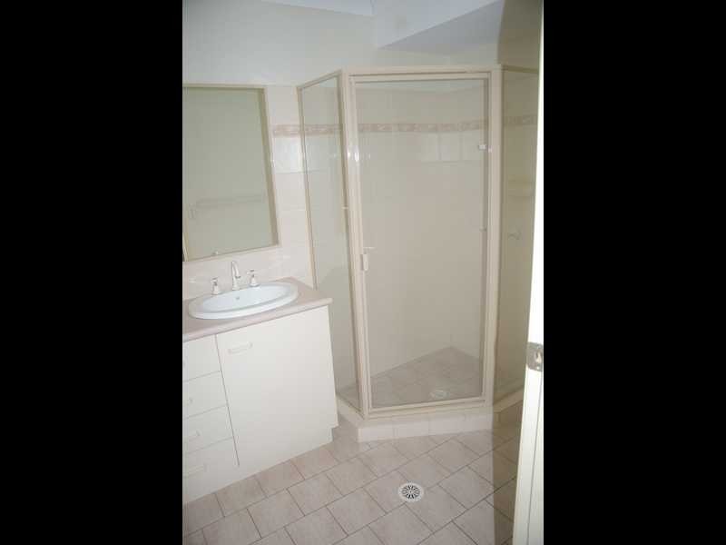 19 Oregon Close, Yamanto QLD 4305