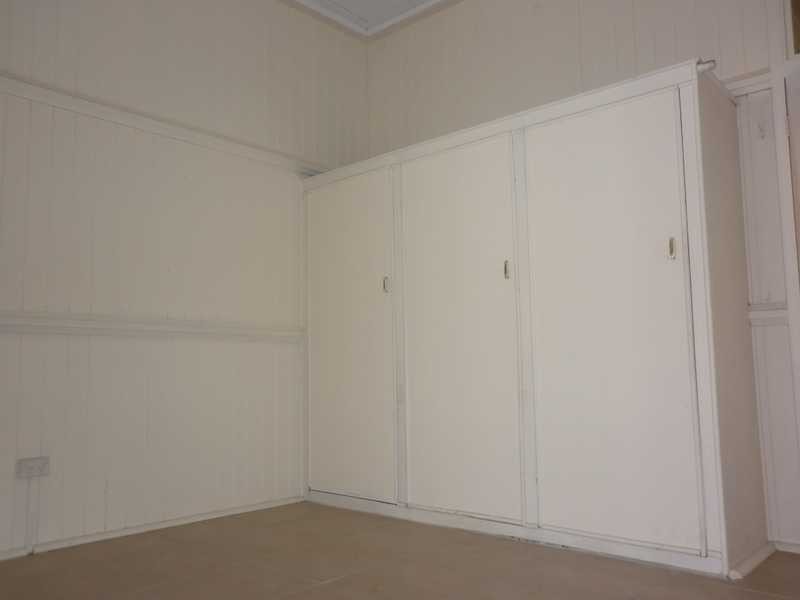 38 Thomas Street, Blackstone QLD 4304