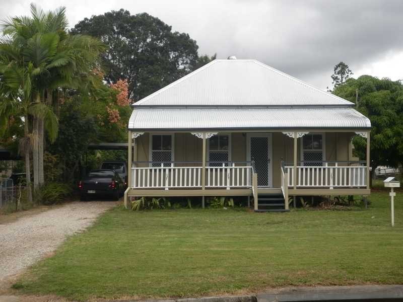10 Thompson Street, Silkstone QLD 4304