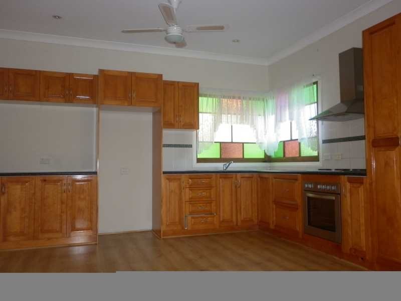 4 Greasley Street, Tivoli QLD 4305