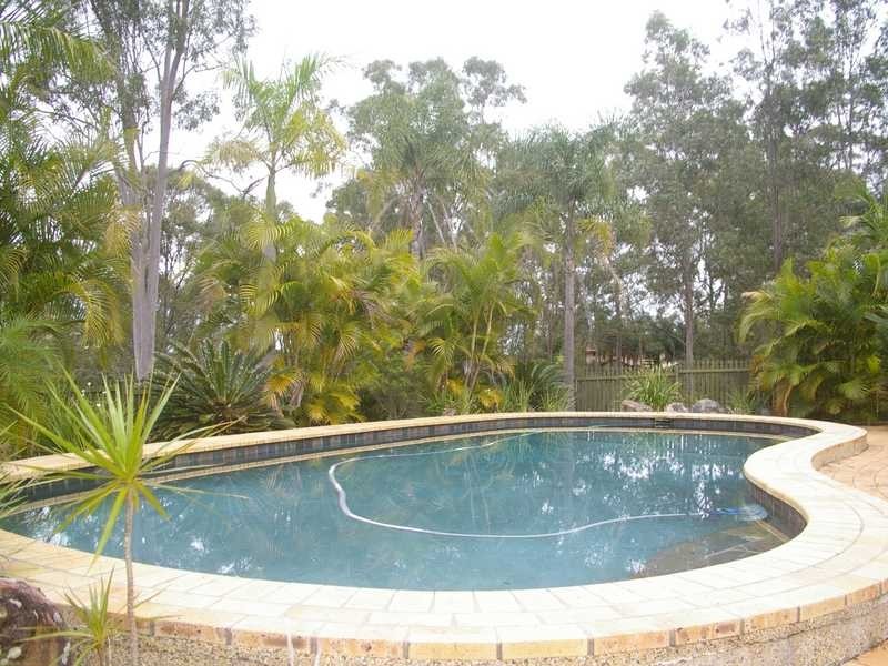 2 Thoona Close, Karana Downs QLD 4306