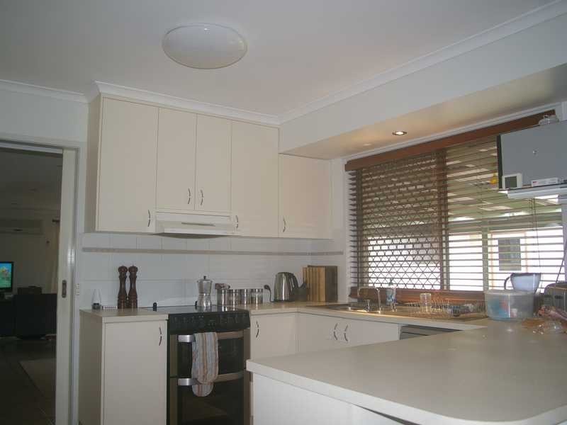 2 Thoona Close, Karana Downs QLD 4306