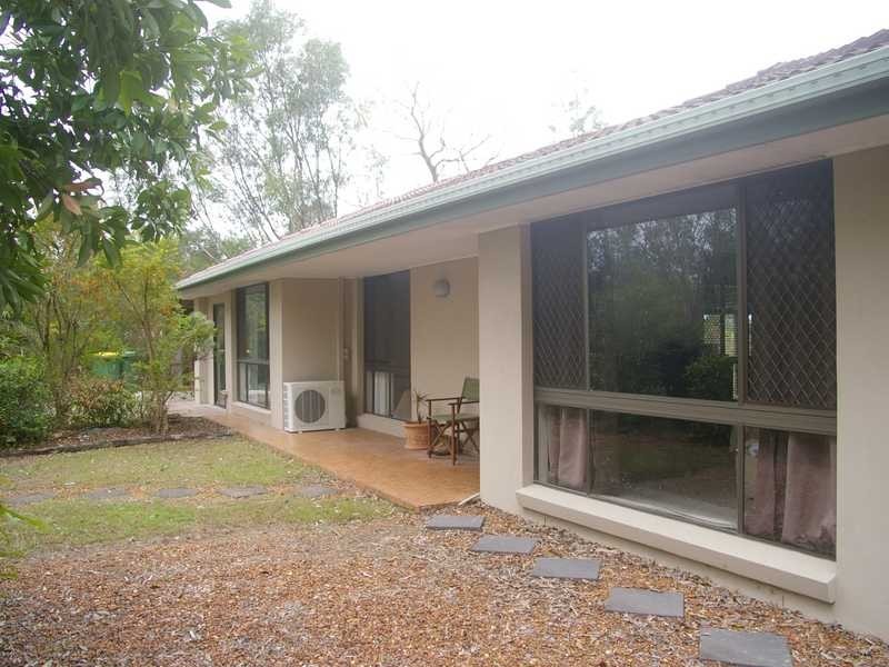 2 Thoona Close, Karana Downs QLD 4306
