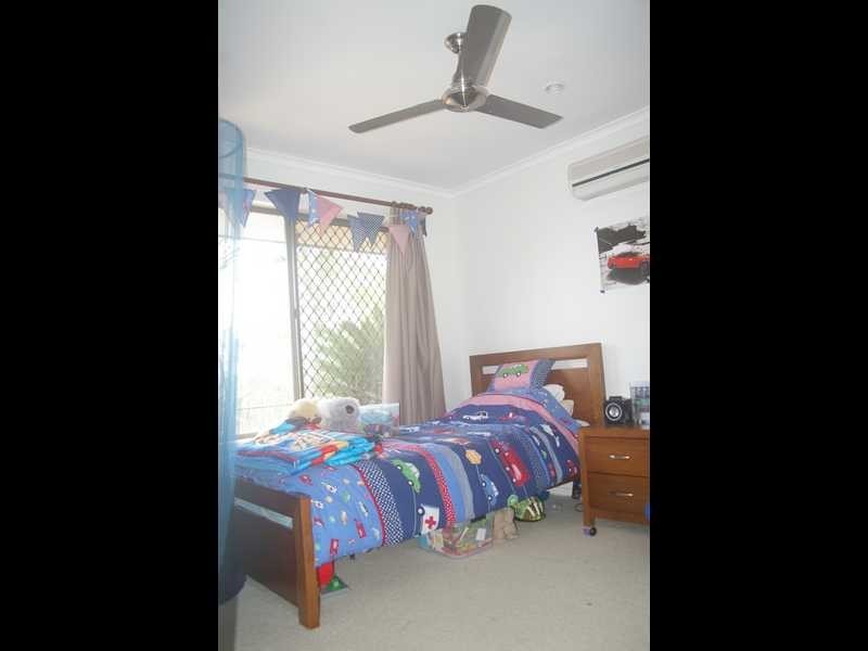 2 Thoona Close, Karana Downs QLD 4306