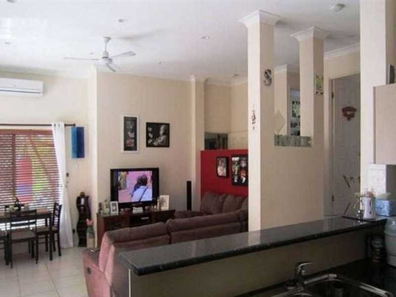 27 Benjamin Court, Yamanto QLD 4305