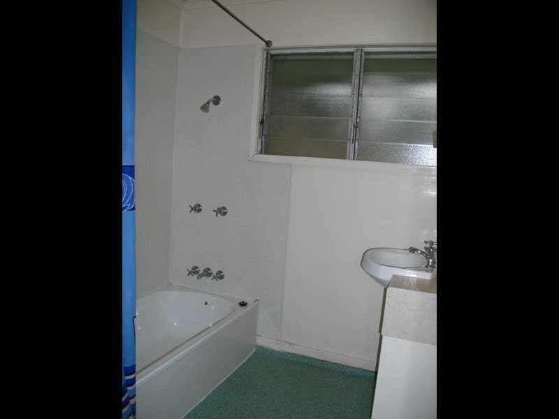32 Flinders Drive, Leichhardt QLD 4305