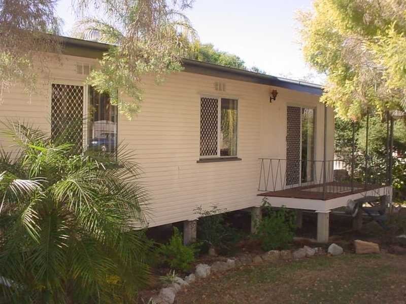 4 Pettigrew street, Woodend QLD 4305