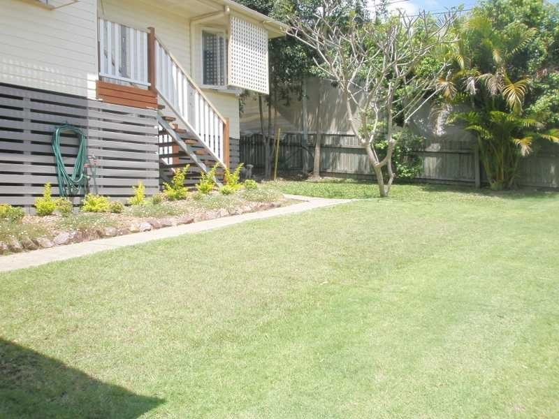 6 Flinders Drive, Leichhardt QLD 4305