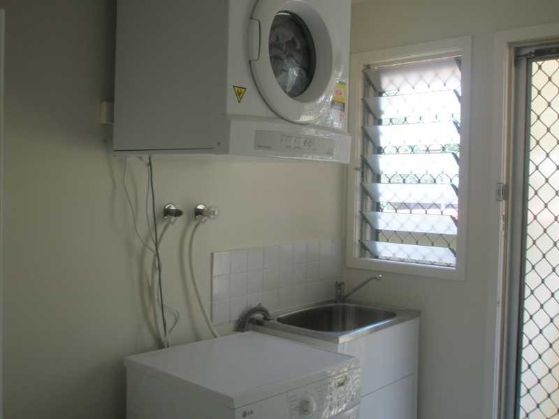 6 Flinders Drive, Leichhardt QLD 4305