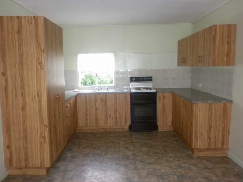 106 Russells Road, Pine Mountain QLD 4306