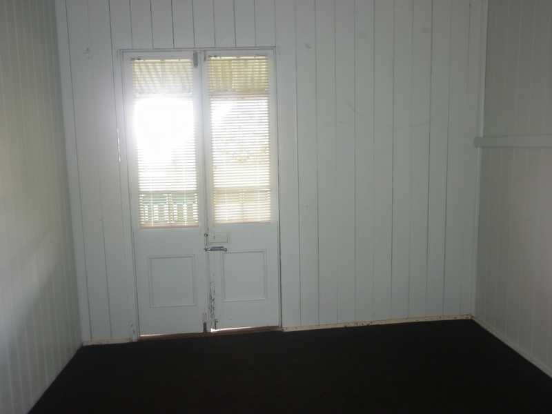 106 Russells Road, Pine Mountain QLD 4306