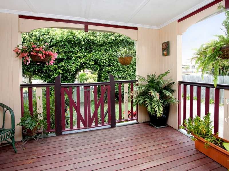 19 Joffre Street, Booval QLD 4304