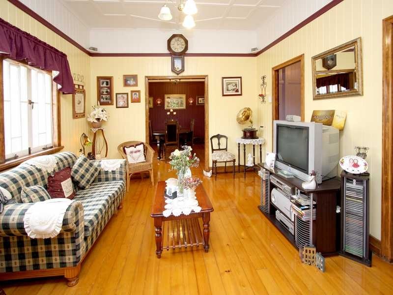 19 Joffre Street, Booval QLD 4304