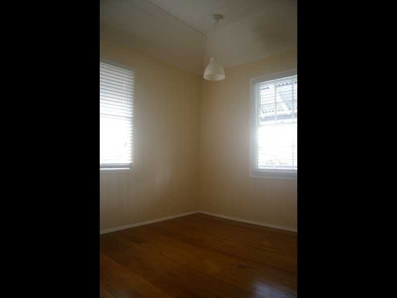 31 Thomas Street, Blackstone QLD 4304