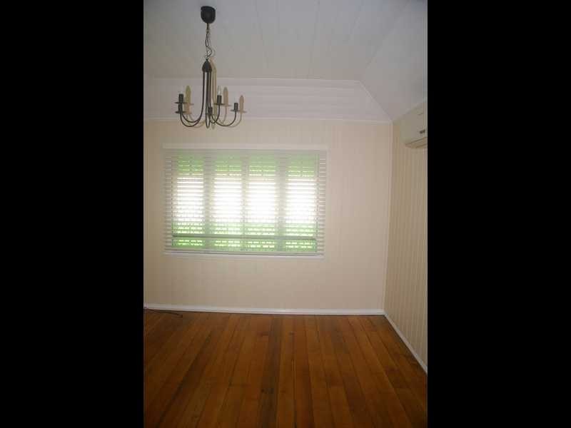 31 Thomas Street, Blackstone QLD 4304