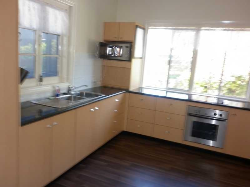 Unit 1/27 Merrell Street, North Booval QLD 4304