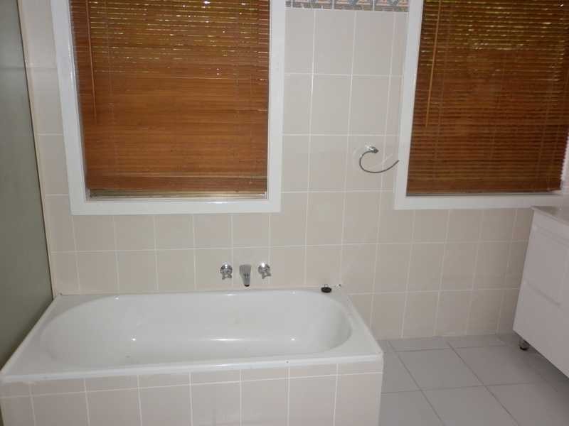 17 Cook Street, East Ipswich QLD 4305
