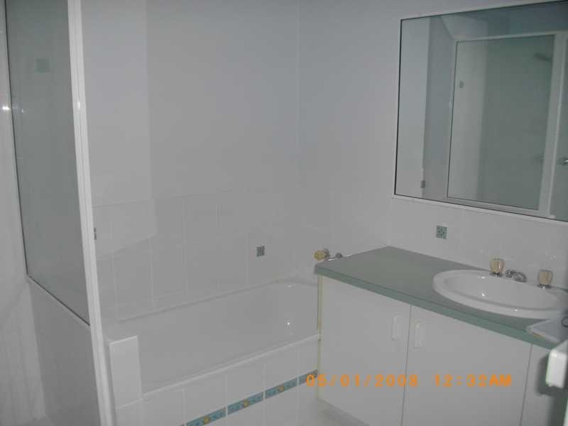 4/2 Woolen Mill Way, East Ipswich QLD 4305