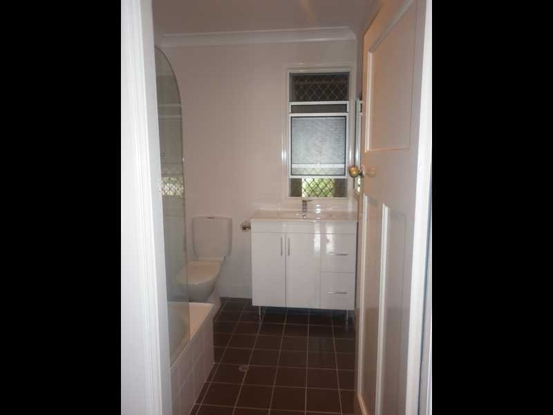 10 King Street, Dinmore QLD 4303