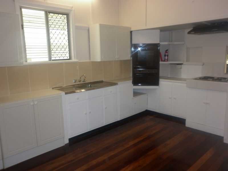 10 King Street, Dinmore QLD 4303