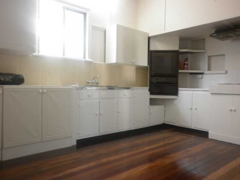 10 King Street, Dinmore QLD 4303