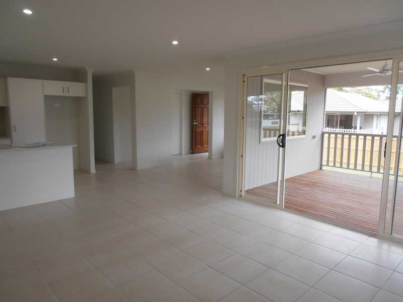 33a Margaret Street, Silkstone QLD 4304