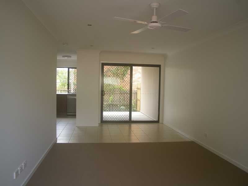 Unit 3 and 4/8 Macquarie Street, Booval QLD 4304